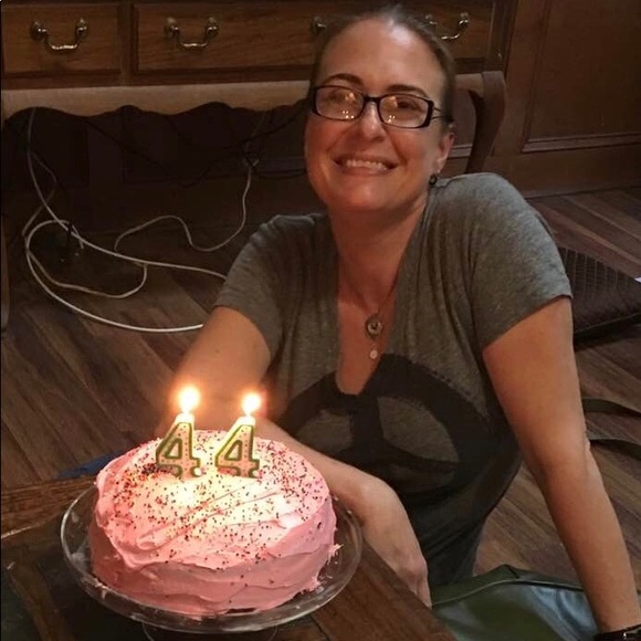 Meet your Posher, Shannon - Picture 3 of 5